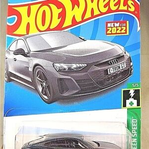 Gray Audi E-Tron GT Toy Car